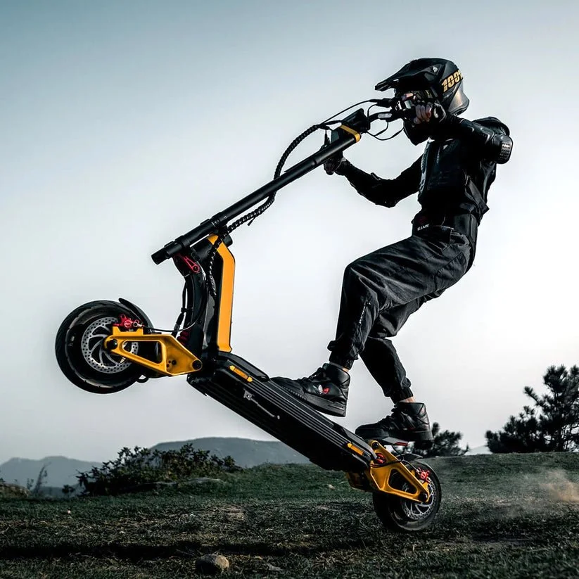 INMOTION RS World’s Fastest Electrics Scooters - Image 2