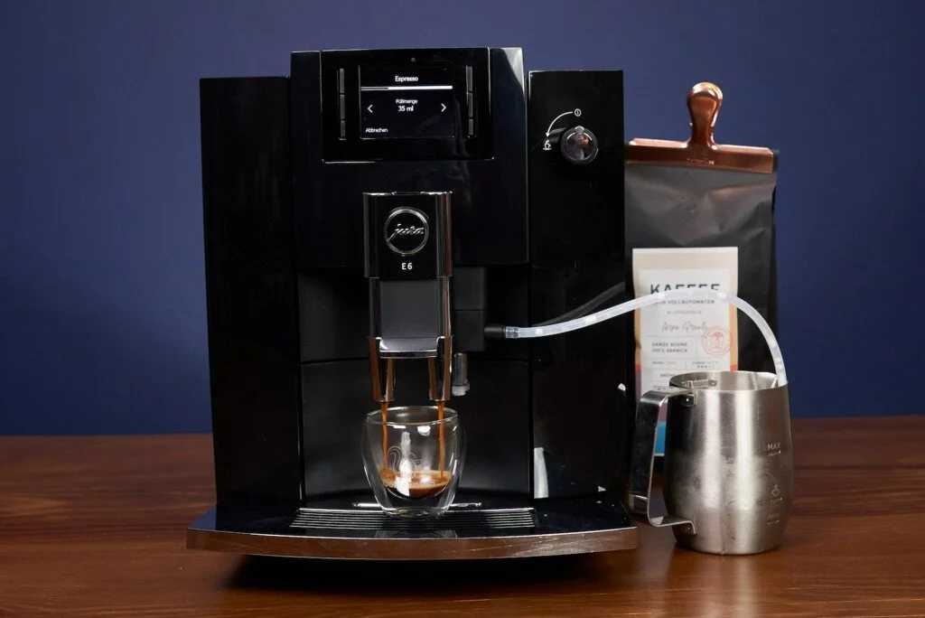 Jura E6 Automatic Coffee Machines - Image 4