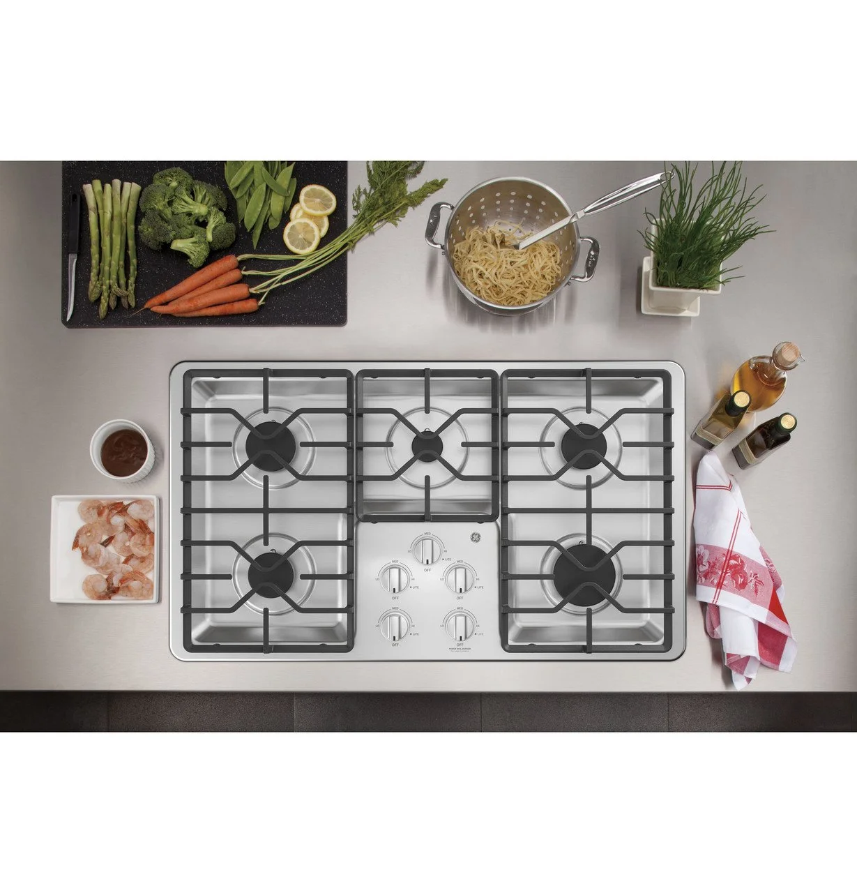 GE 36″ Built-In Gas Cooktops JGP3036SLSS - Image 2